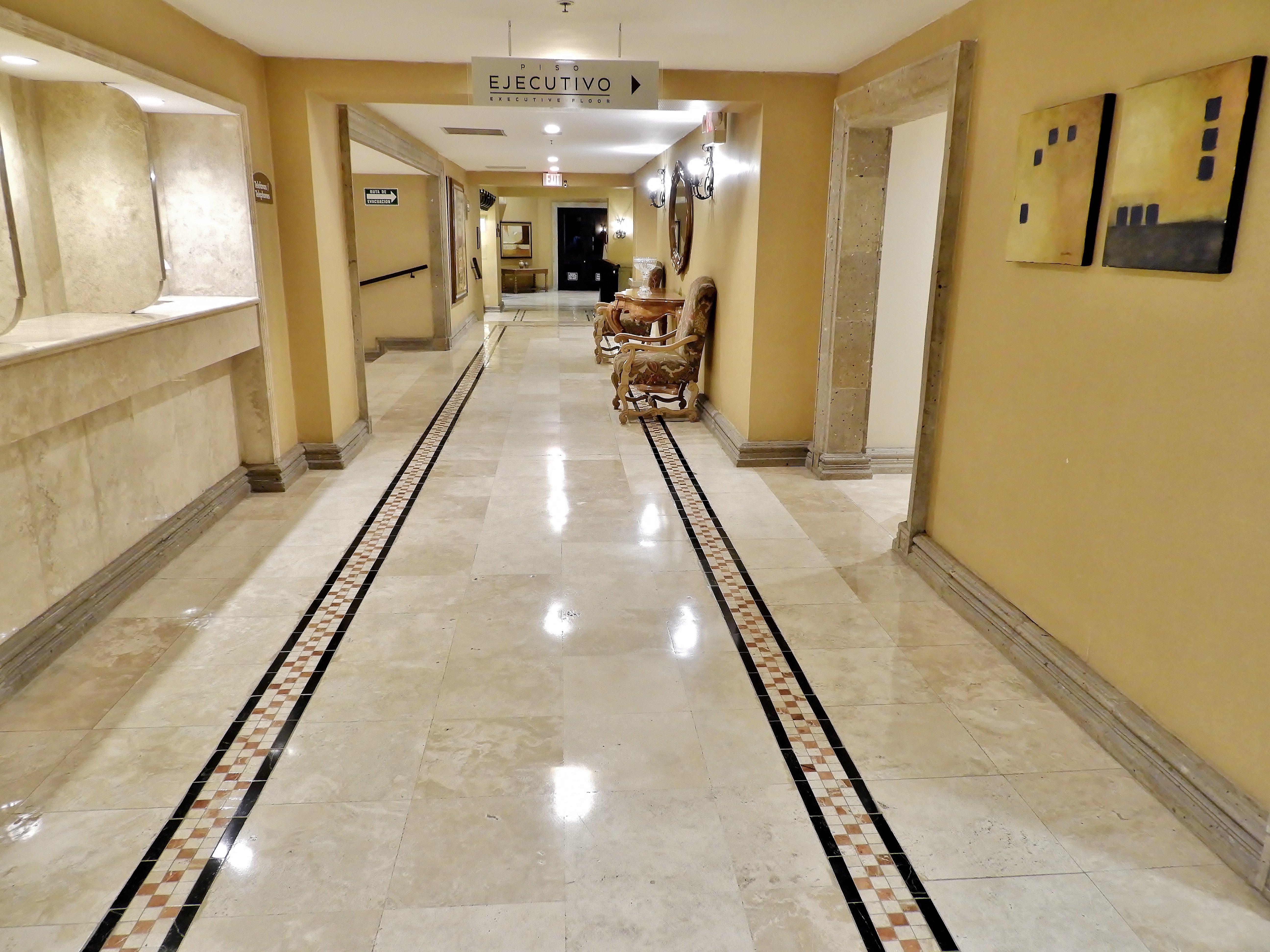 Holiday Inn Reynosa Zona Dorada Bagian luar foto