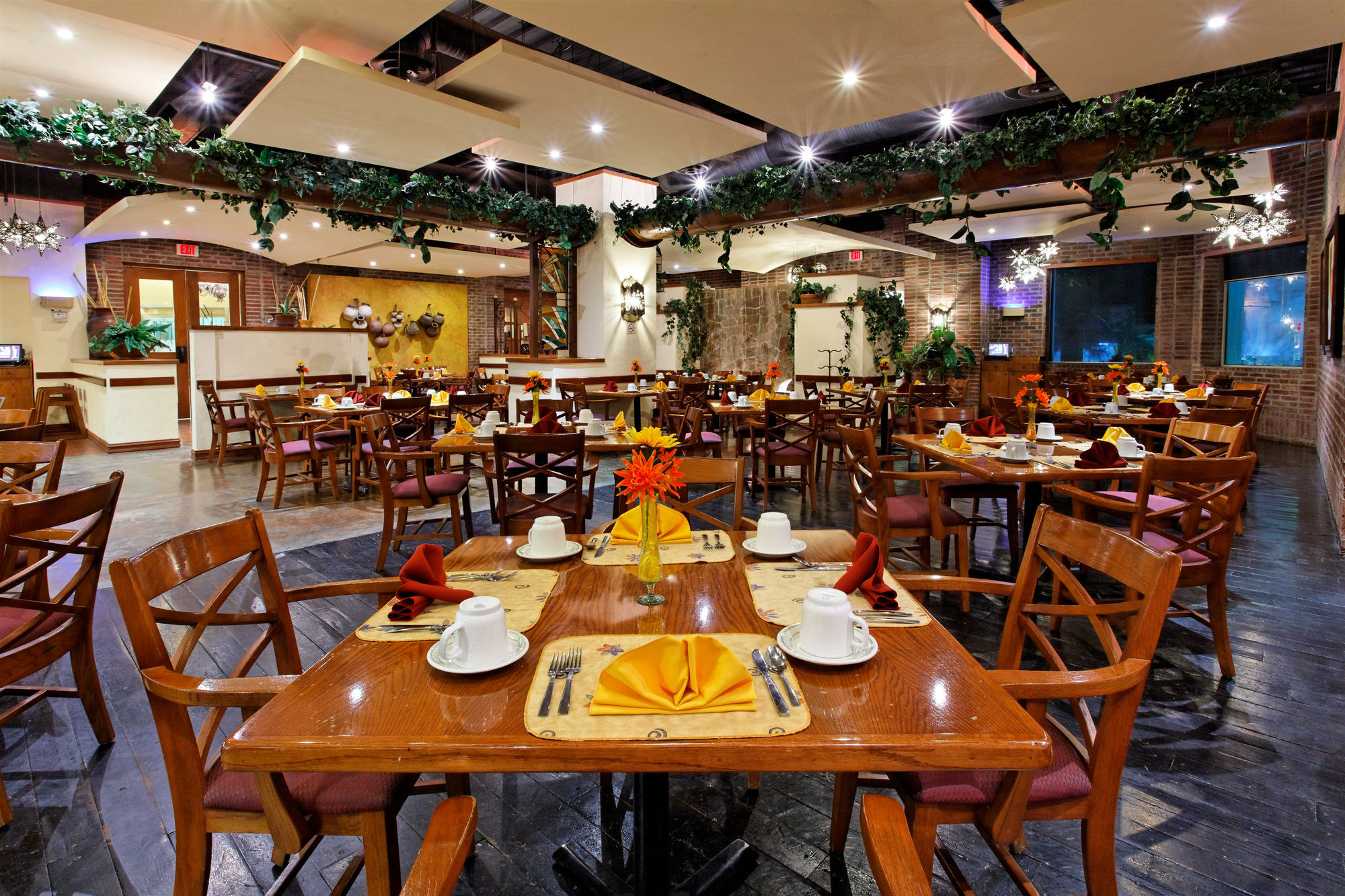 Holiday Inn Reynosa Zona Dorada Bagian luar foto