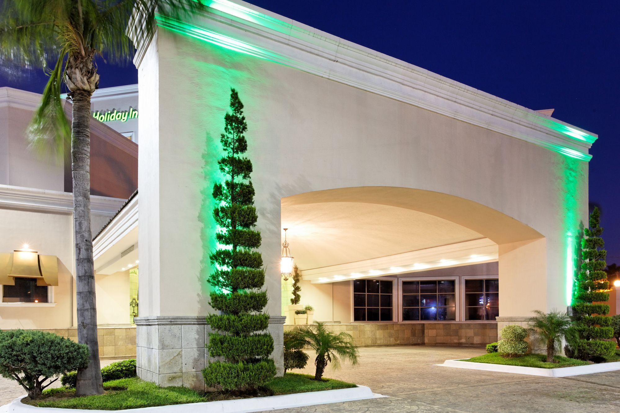 Holiday Inn Reynosa Zona Dorada Bagian luar foto